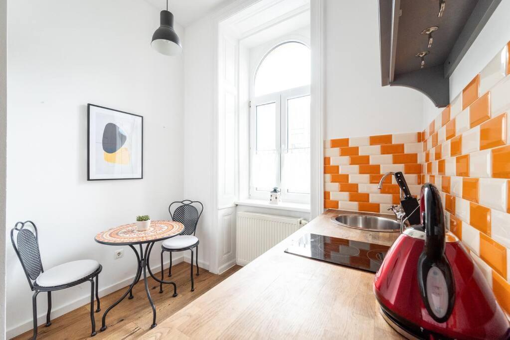 Lite 1Br Near Metro & Center By Hm Viena Exterior foto